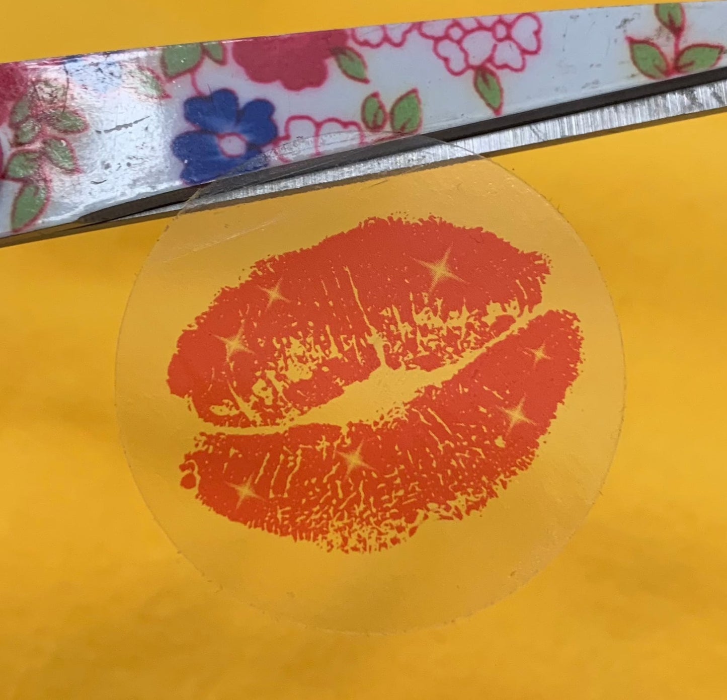 1.5" clear kiss print stickers pack of 50